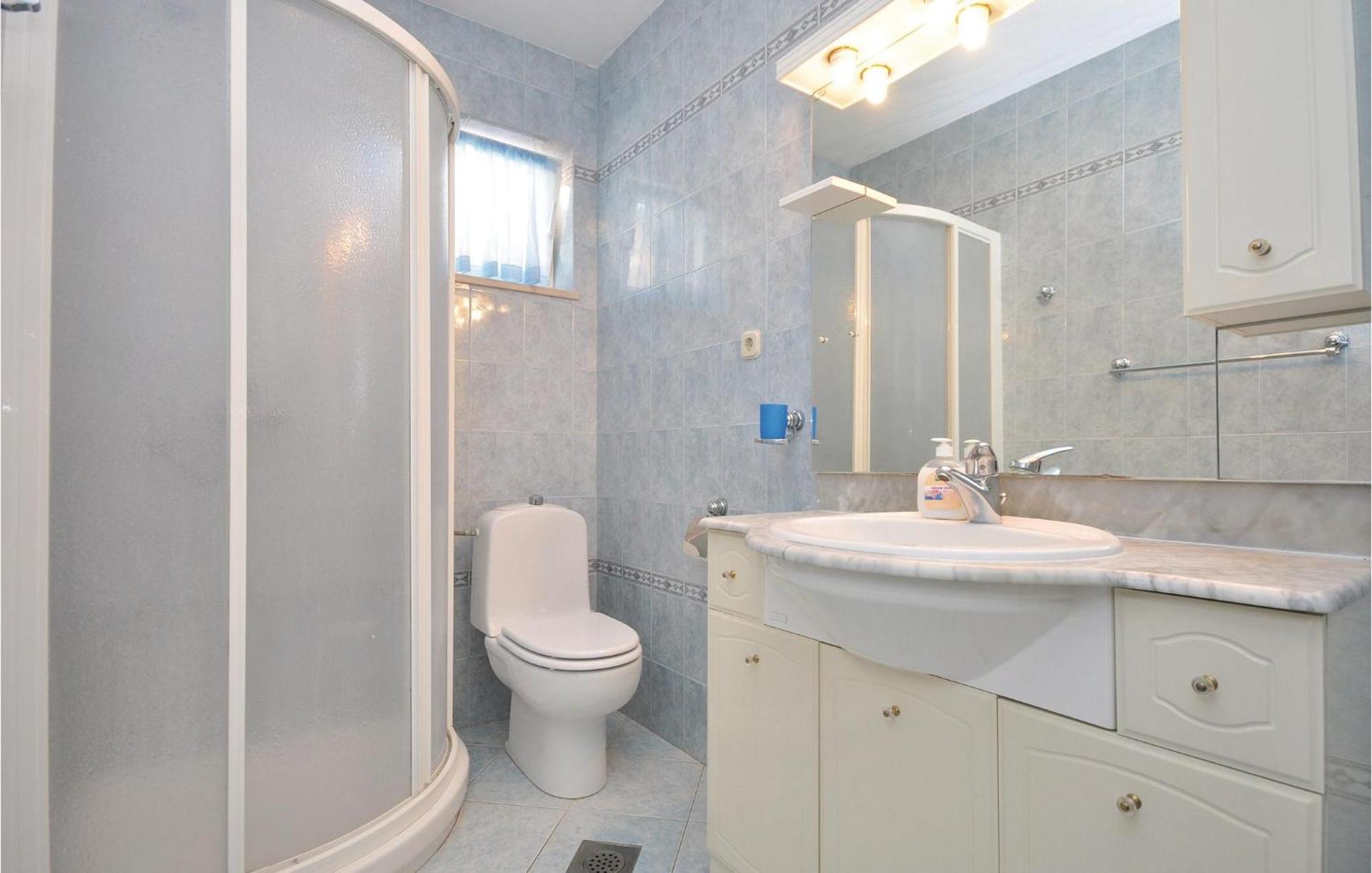 3 Bedroom Awesome Apartment In Pucisca Buitenkant foto