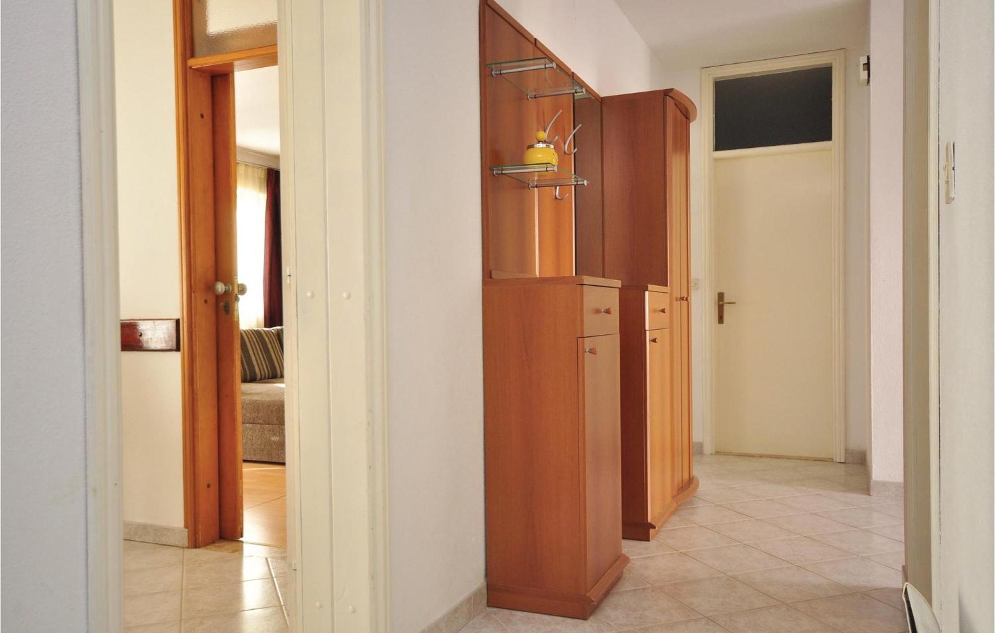 3 Bedroom Awesome Apartment In Pucisca Buitenkant foto